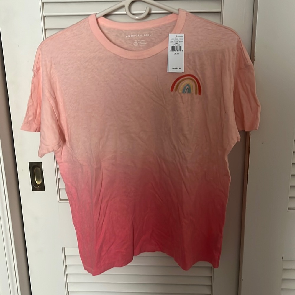 American Eagle women's Tee XS NWT